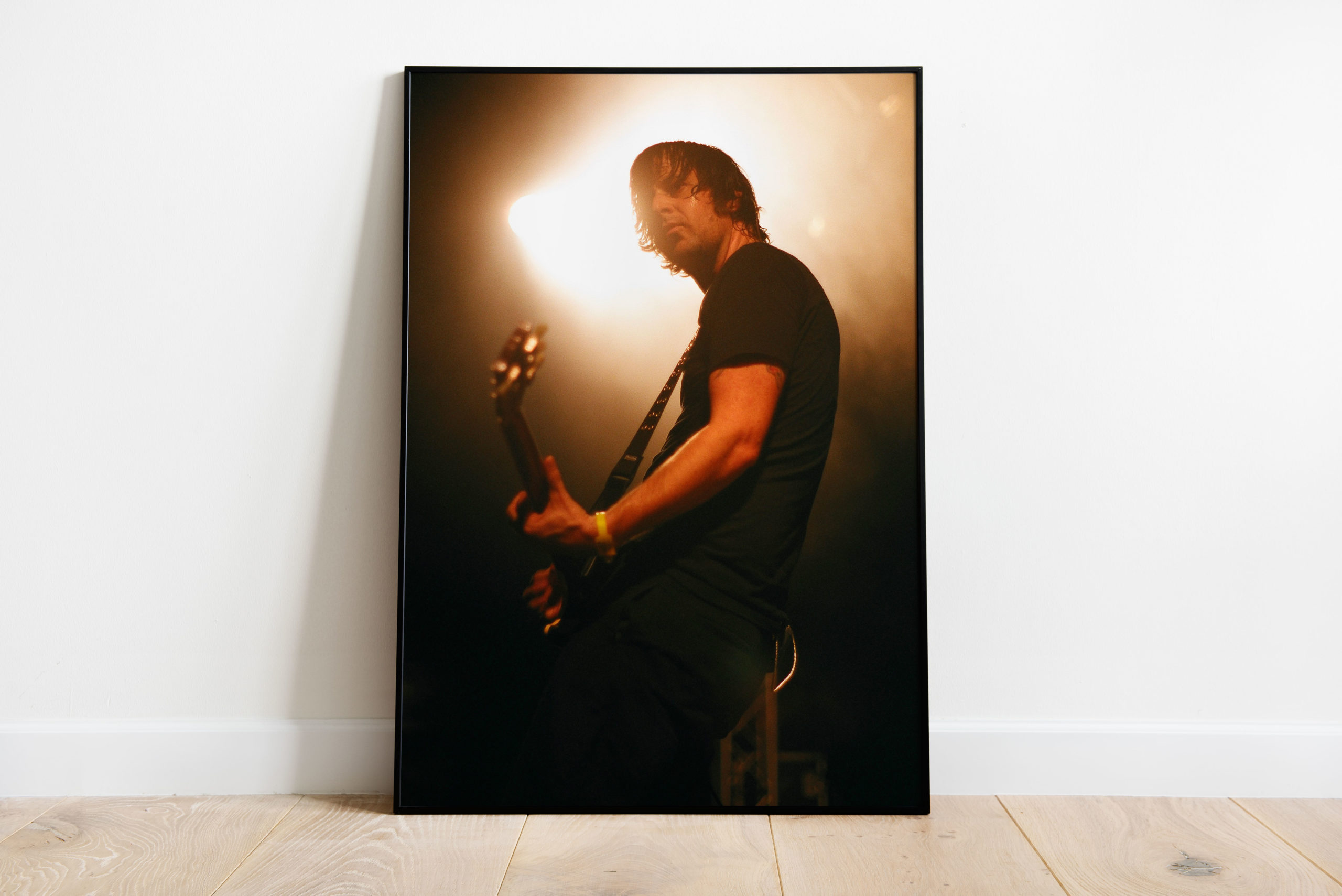 Portrait photographique encadré de Tony Sly, réalisé par David Basso.
